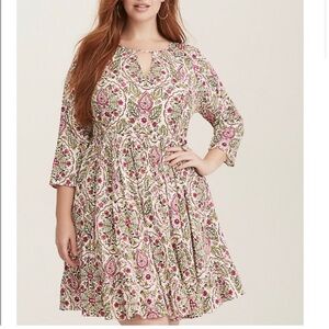 TORRID 00 IVORY FLORAL PRINT CHALLIS SKATER DRESS
